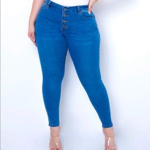 Plus size jeans 😍